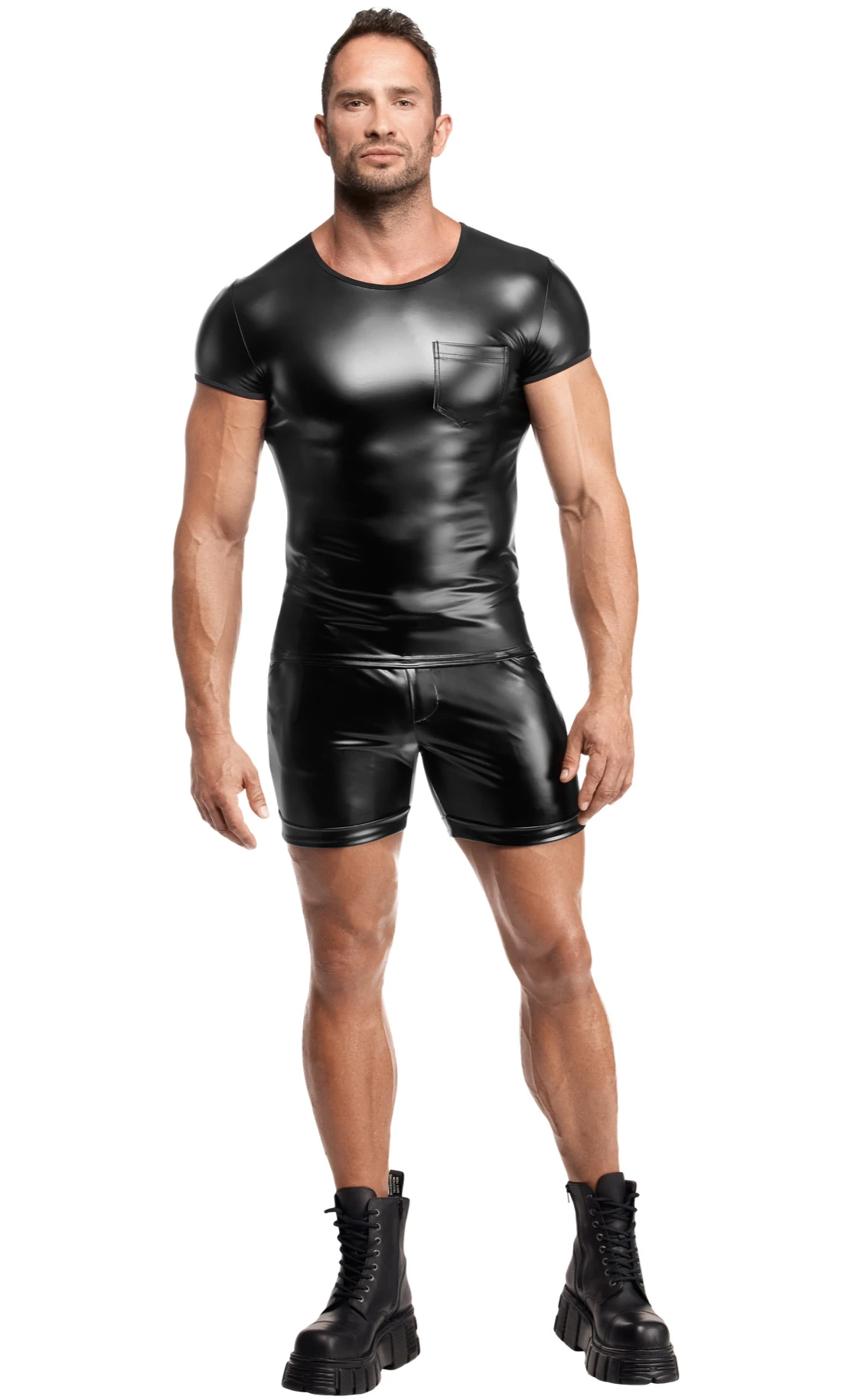 Figurbetontes Noir Handmade Men T-Shirt H084 aus glattem Powerwetlook, elastisch, körpernah geschnitten und mit markanter Brusttasche für einen betonten, sexy Look