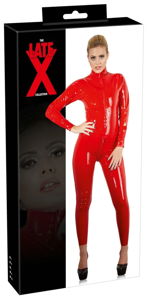 Dieser leicht taillierte Catsuit mit Stehkragen, langem Arm und langem Bein hüllt von Kopf bis Fuß in rotes Latex ein.