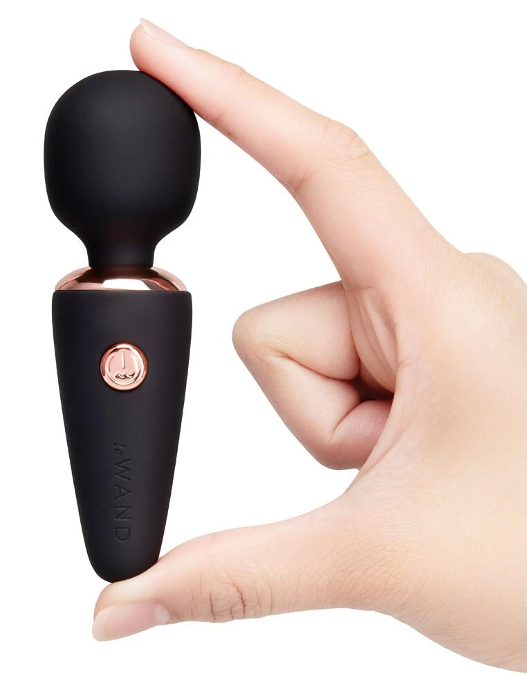 le Wand Mini Microwand, Mini Vibe Microwand von le Wand kompakter Massagestab mit kraftvoller Vibration flüsterleise Bedienung 7 Modi 3 Intensitäten Soft Touch für zuhause und unterwegs