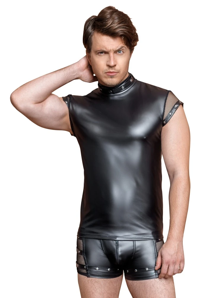 Schwarzes Shirt von NEK im betonenden Mattlook mit nietenbesetztem Halsfessel-Riemen, der auch abgenommen werden kann.