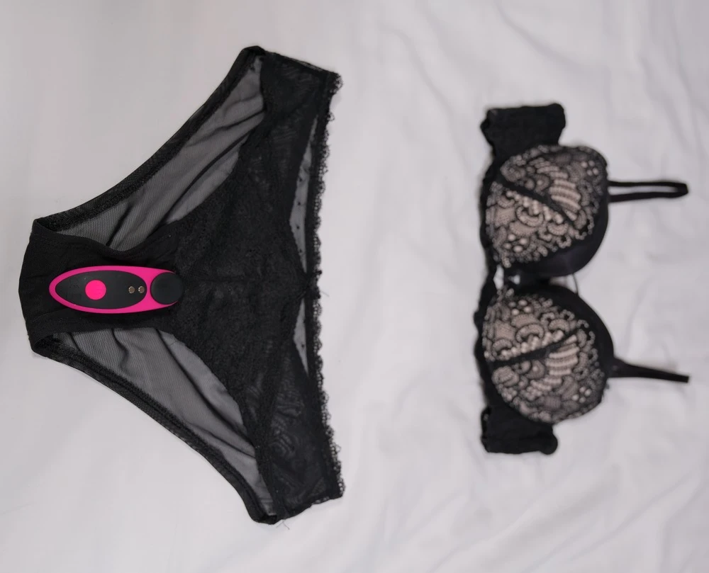 Lovense Ferri Panty-Vibrator leiser, erotischer Bluetooth-Vibrator mit starkem Magnet, App-Steuerung, 10 Modi in 3 Intensitäten, diskret im Slip tragbar und wasserdicht für jederzeit und überall