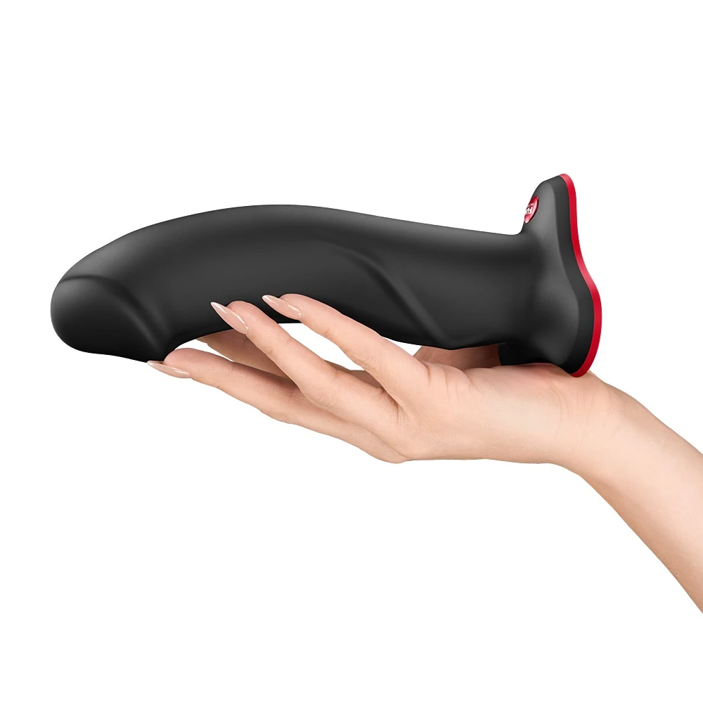 THE BOSS STUB Dildo mit Saugfuß extra dick aus Silikon, gebogene Spitze für G- und P-Punkt, strap-on kompatibel