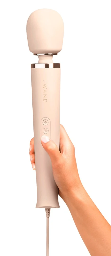 Le Wand Powerful Plug-In Luxus-Massagestab im klassischen Design