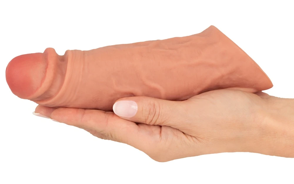 Realistixxx Vibrating Penis Sl Vibro-Penishülle mit Hodenring – verlängert um 6,5 cm, verdickt spürbar und liefert mit 10 starken Vibrationsmodi per Fernbedienung intensive Stimulation für heiße, tiefe Lustgefühle