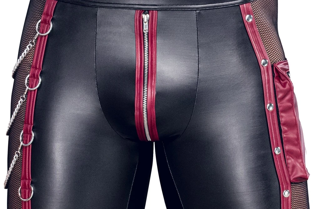 Herren Pants, NEK Pants im schwarzen Mattlook mit roten Kontrasten, seitlichem Netz, Reißverschluss im Beutel, Ringen und Karabiner-Ketten