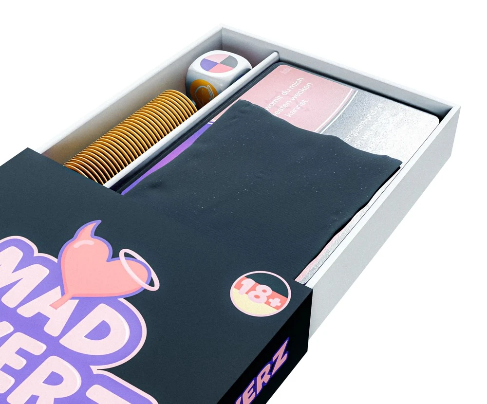 Mad Loverz Prickelndes Erotikspiel für Paare, das eure Nächte so aufregend macht wie transparente Dessous, heiße Wetlook-Lingerie und verführerische Netzdetails – voller sinnlicher Challenges für unvergessliche Spannung zu zweit