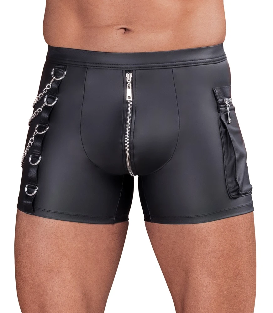 NEK Pants im schwarzen Mattlook mit Reißverschluss vorn, Ringen, Ketten und Cargotasche – eng, sexy und auffällig maskulin