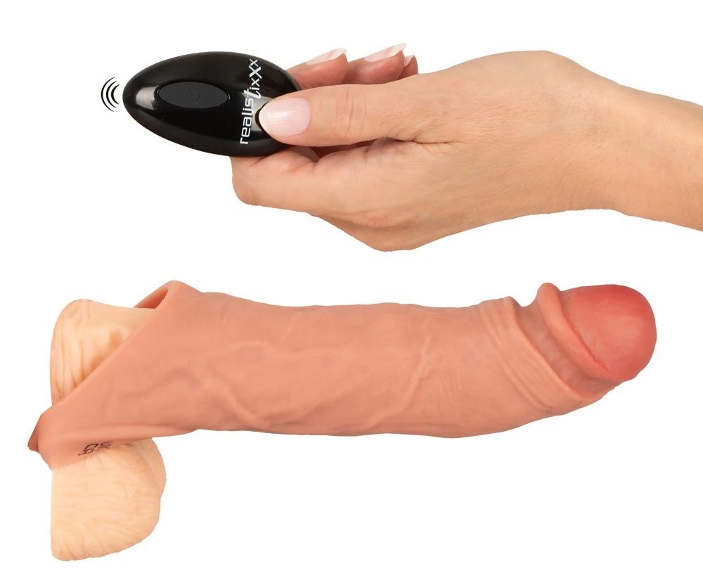 Realistixxx Vibrating Penis Sl Vibro-Penishülle mit Hodenring – verlängert um 6,5 cm, verdickt spürbar und liefert mit 10 starken Vibrationsmodi per Fernbedienung intensive Stimulation für heiße, tiefe Lustgefühle