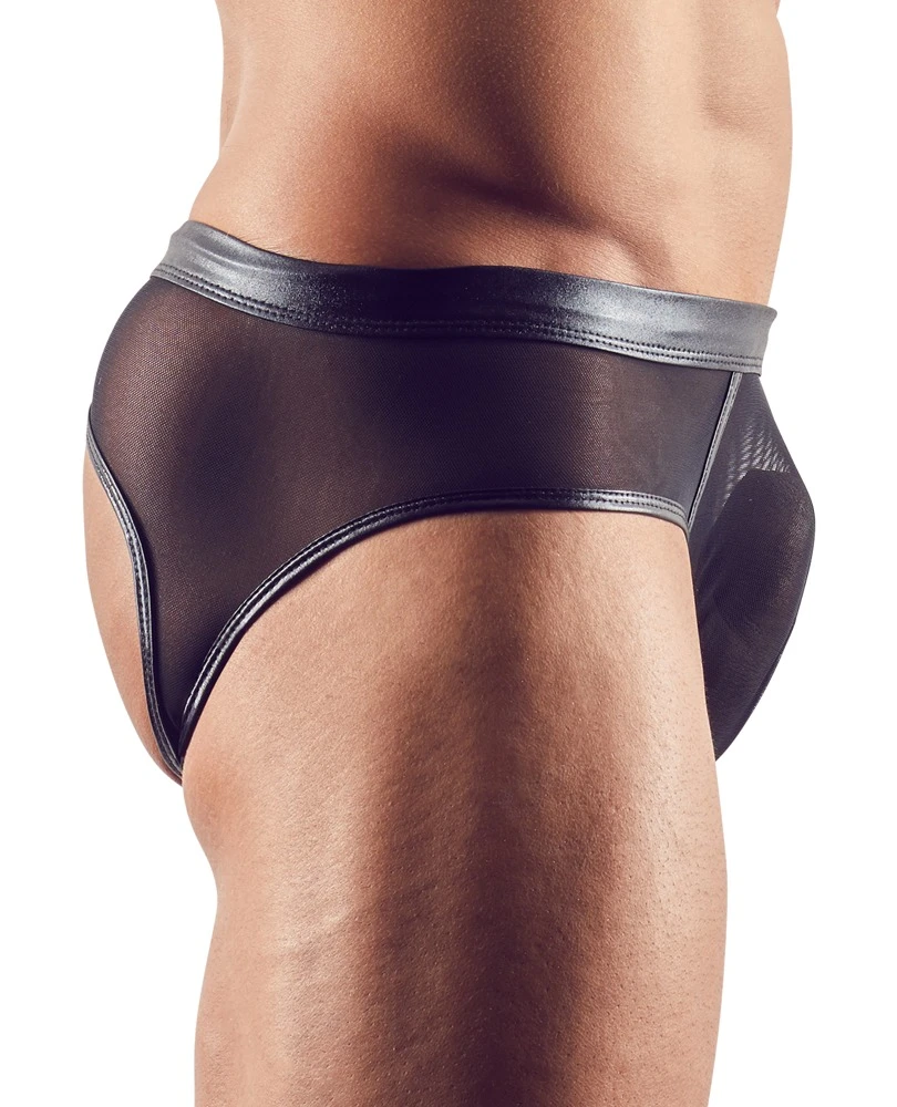 Pofreier Herrenslip von Svenjoyment in Schwarz. Elastische Materialkombination Wetlook mit leicht transparentem Powernet.