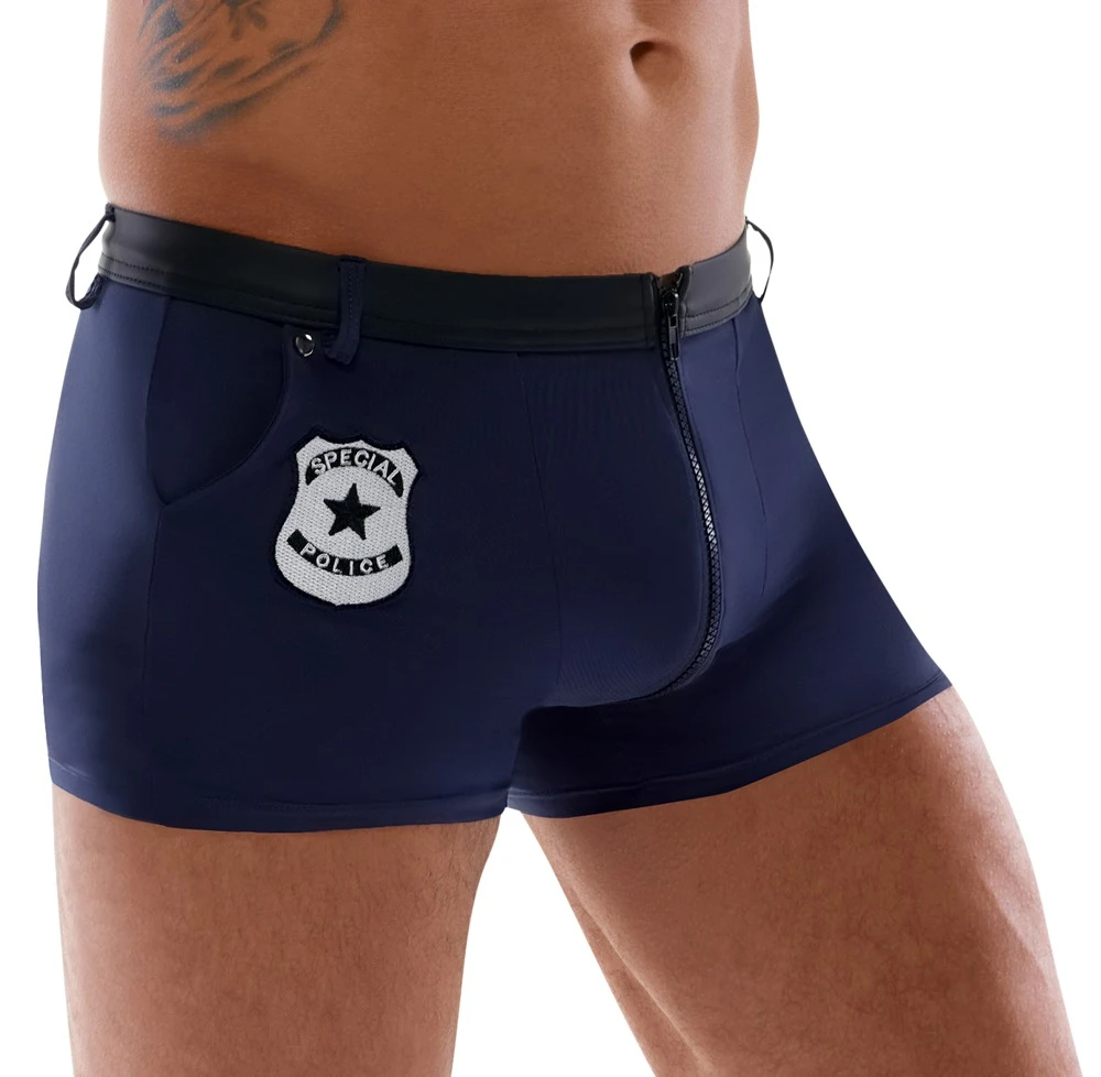Enge Pants von Svenjoyment im Special Police Style mit auffälligem Emblem vorne. Enge Pants von Svenjoyment im Special Police Style mit auffälligem Emblem vorne.