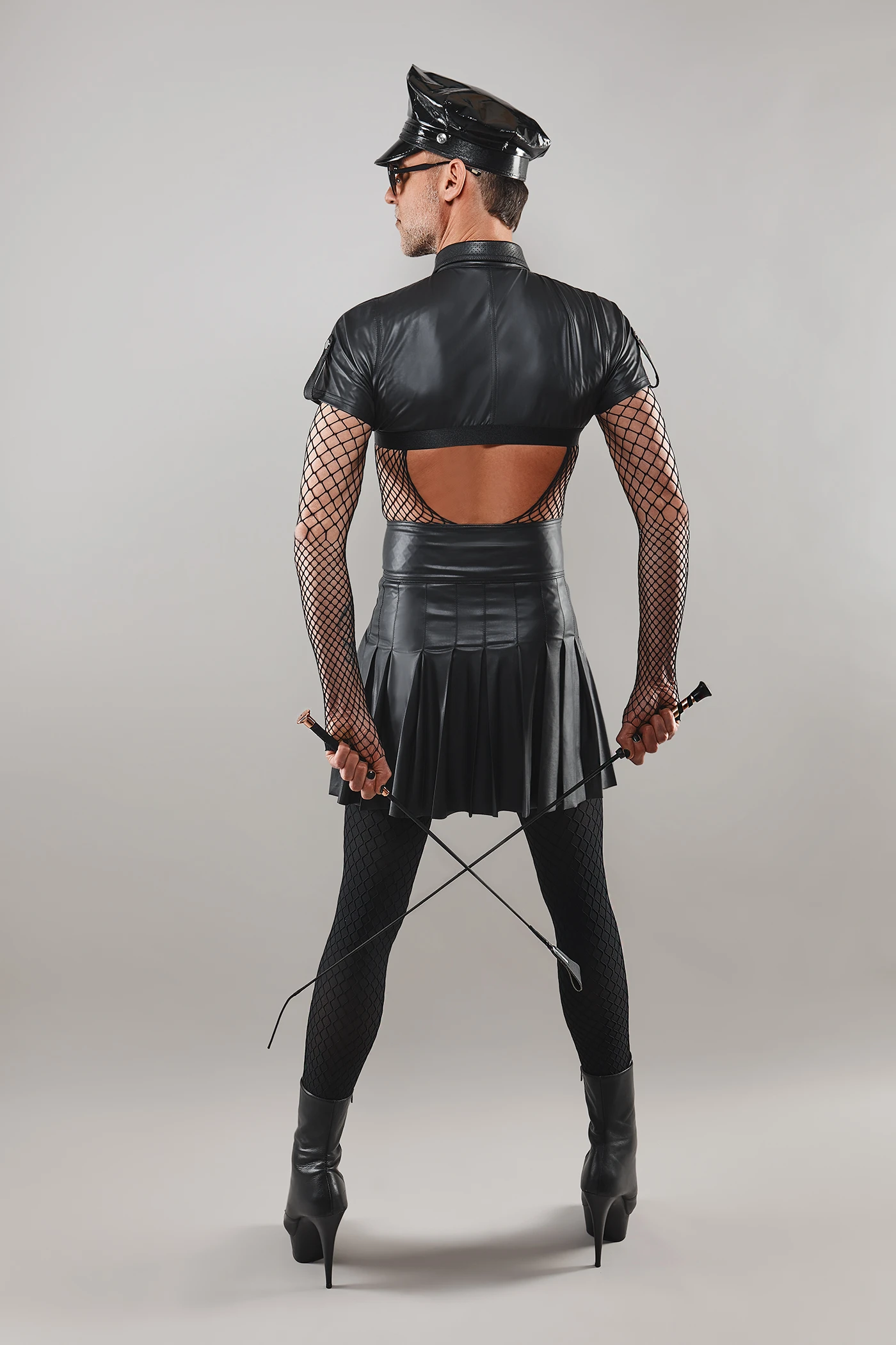 Herren Halblanger, hochgeschnittener Kinky Rock BOJavier00 aus perforiertem Material von Regnes Fetish Planet